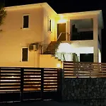 Sissy 2 * Poros (Lefkada)