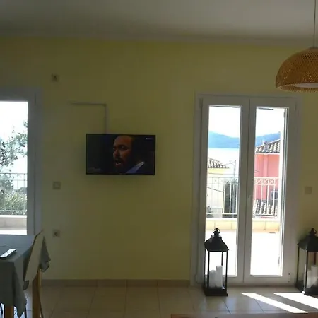 Sissy 2 アパート ポロス