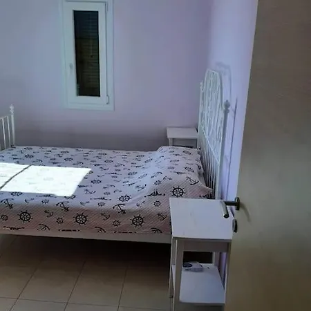 Sissy 2 アパート ポロス