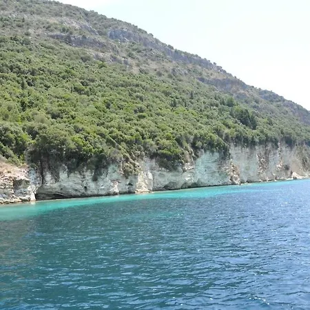 アパート Sissy 2 *