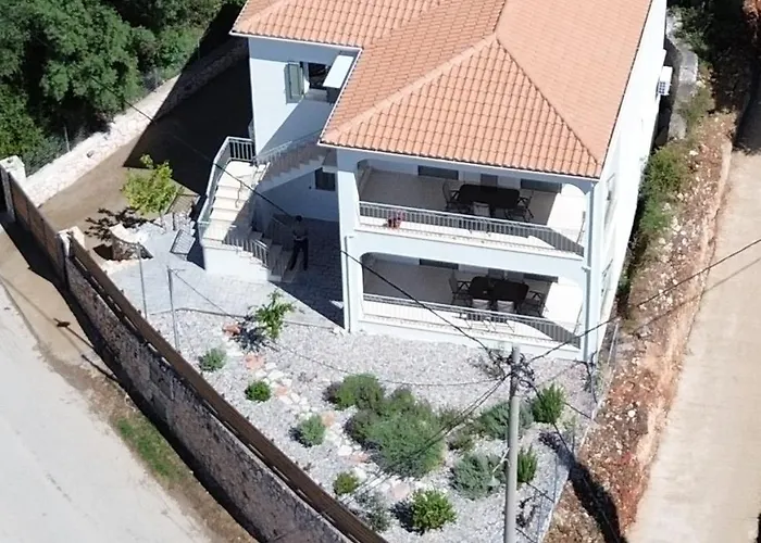 Sissy 2 Poros (Lefkada)